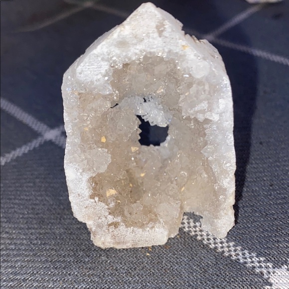 Natural Geode Crystal Decor - Picture 1 of 5